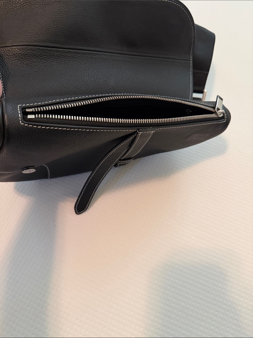 Dior Black Crossbody Saddle Bag with Bee Patch - Picture 3 of 4